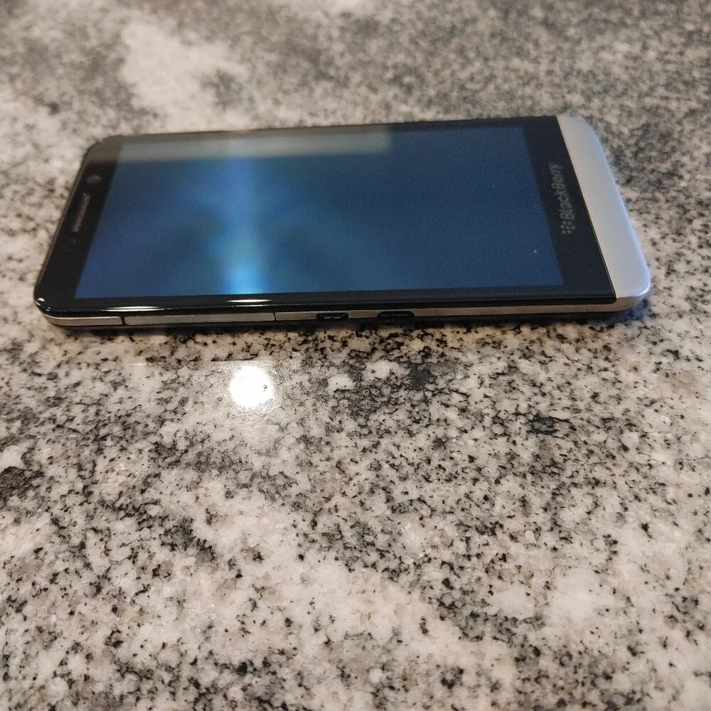 Blackberry Z30 Smartphone